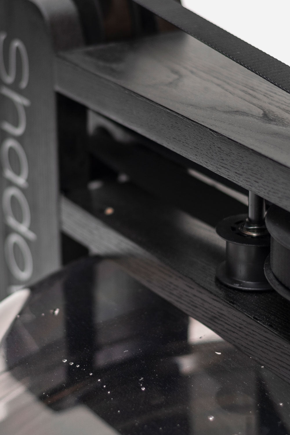 WaterRower S4 Shadow - Veslovací trenažér